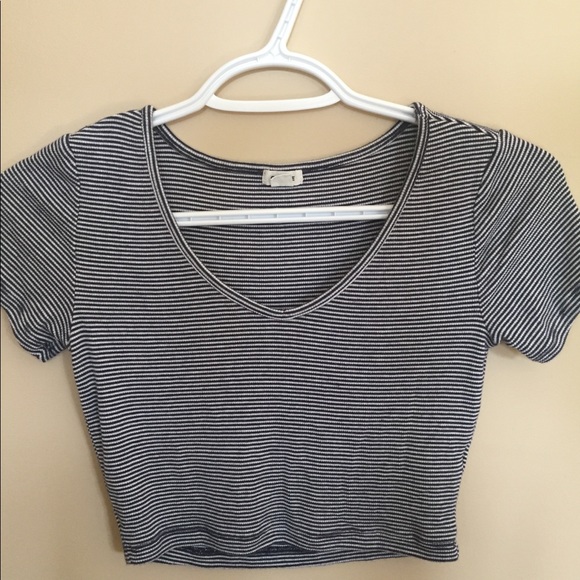 Striped Crop Top - Garage - Picture 2 of 4